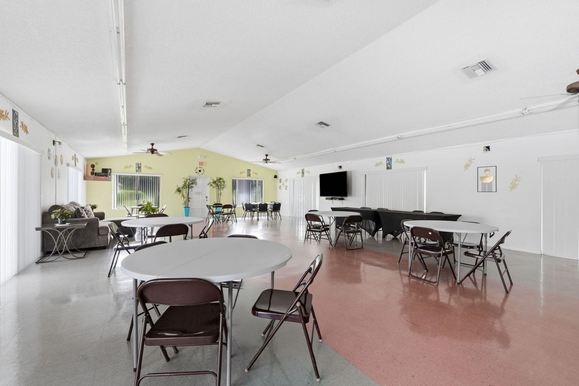 1104 Green Pine Boulevard, Unit G1, West Palm Beach, FL 33409 Photo