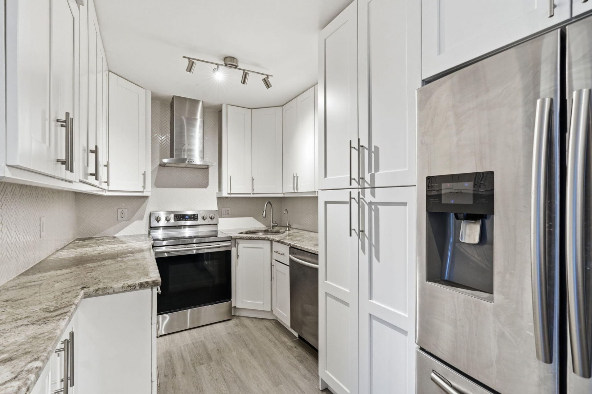 1104 Green Pine Boulevard, Unit G1, West Palm Beach, FL 33409 Photo