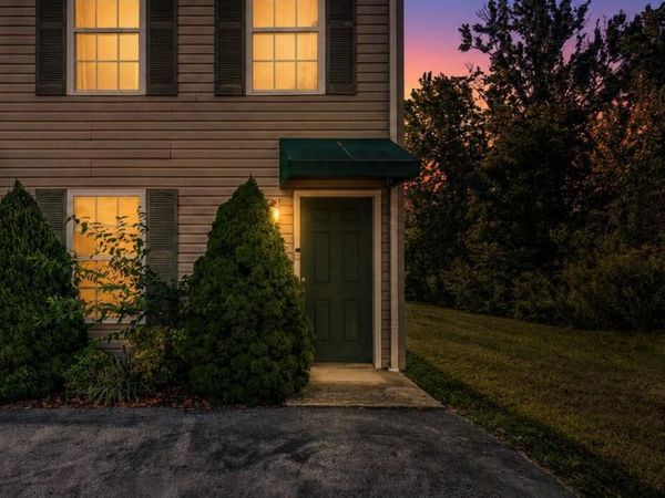 568 Gray Station Road, Unit Apt 10, Gray, TN 37615