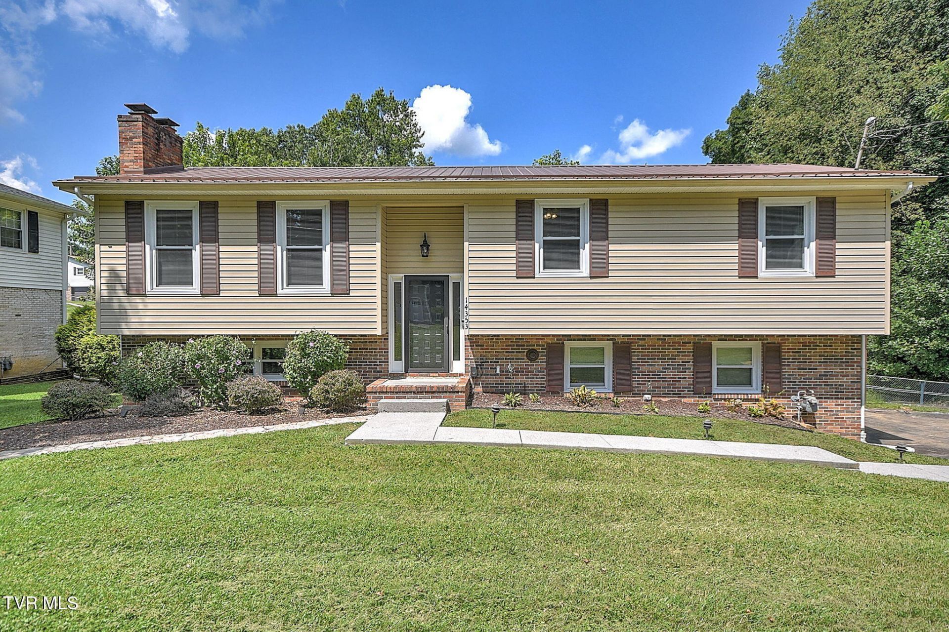 14353 Heather Drive, Bristol, VA 24202 Main Photo