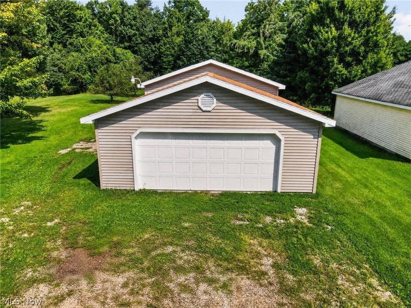 371 E Jefferson Street, Jefferson, OH 44047 Photo 3