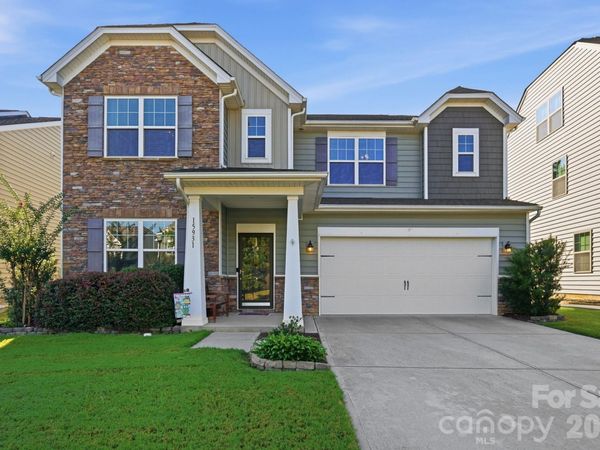 15931 Harbor Hill Drive , Charlotte, NC 28273