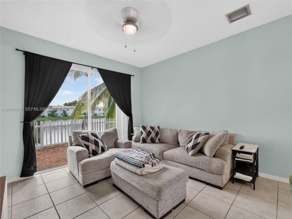 1030 NE 42nd Ter , Homestead, FL 33033