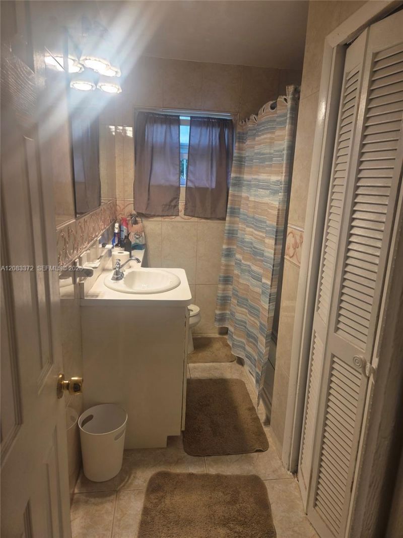 2940 NW 163rd St , Miami Gardens, FL 33054 Photo
