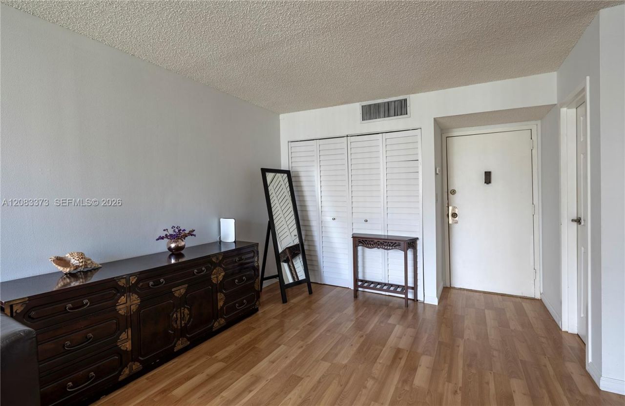 17011 N Bay Rd, Unit 716, Sunny Isles Beach, FL 33160 Photo