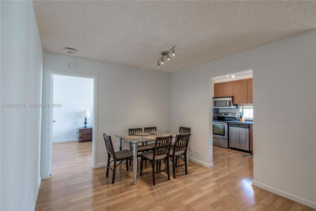 17011 N Bay Rd, Unit 716, Sunny Isles Beach, FL 33160 Photo