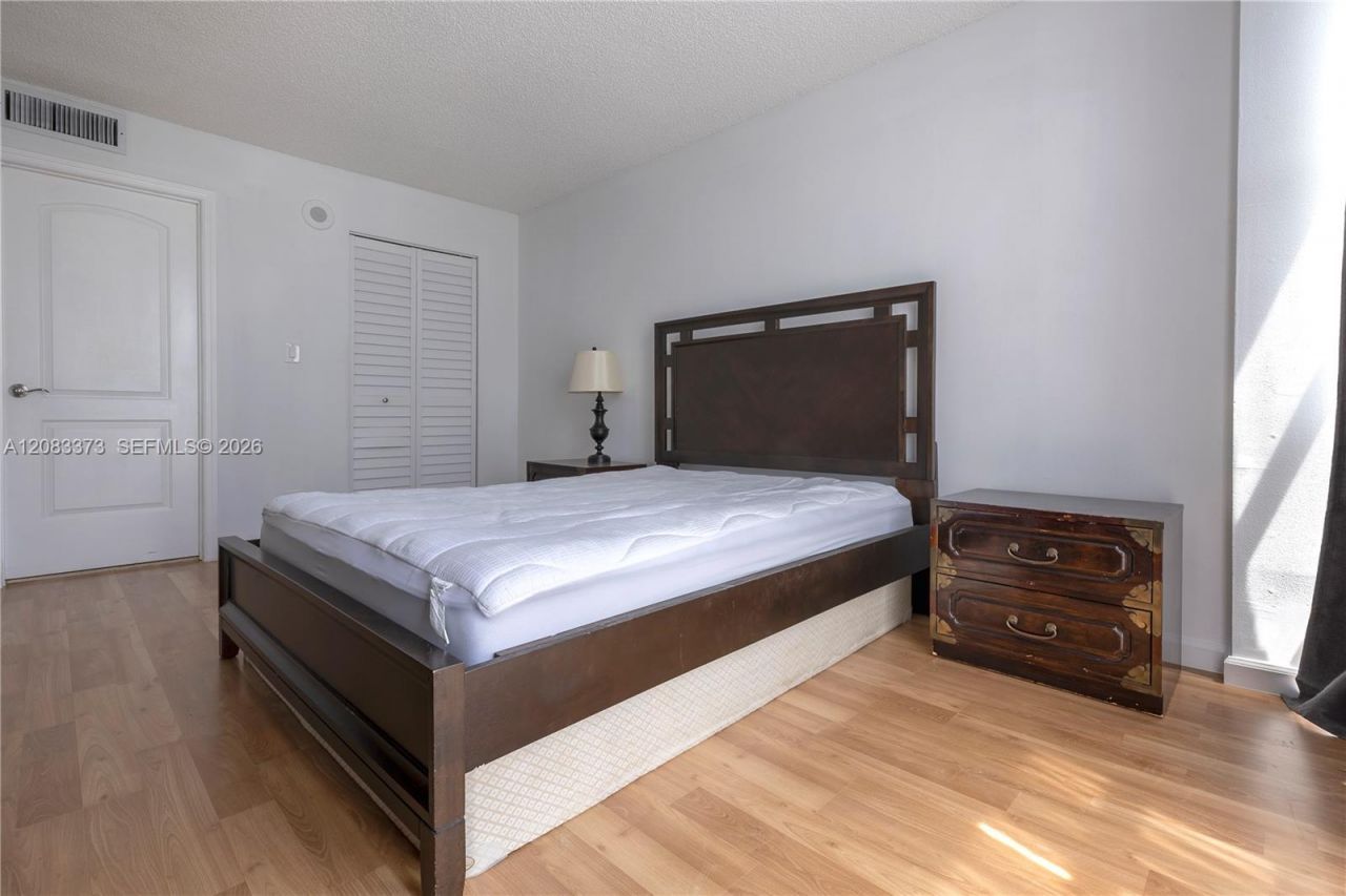 17011 N Bay Rd, Unit 716, Sunny Isles Beach, FL 33160 Photo