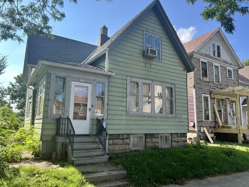 Main Photo