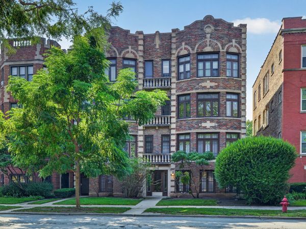 426 S AUSTIN Boulevard , Unit 3S, Oak Park, IL 60304