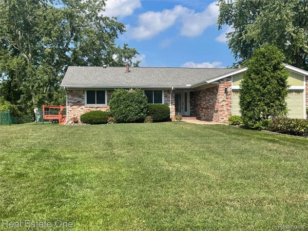 1910 Harwood Drive, Oxford Township, Mi 48371