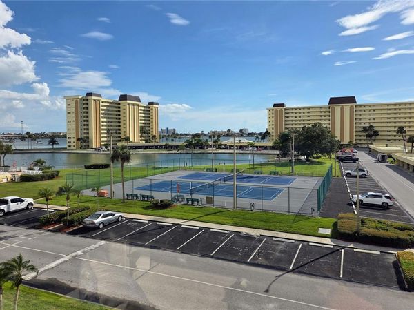4650 COVE CIRCLE , Unit 409, ST PETERSBURG, FL 33708
