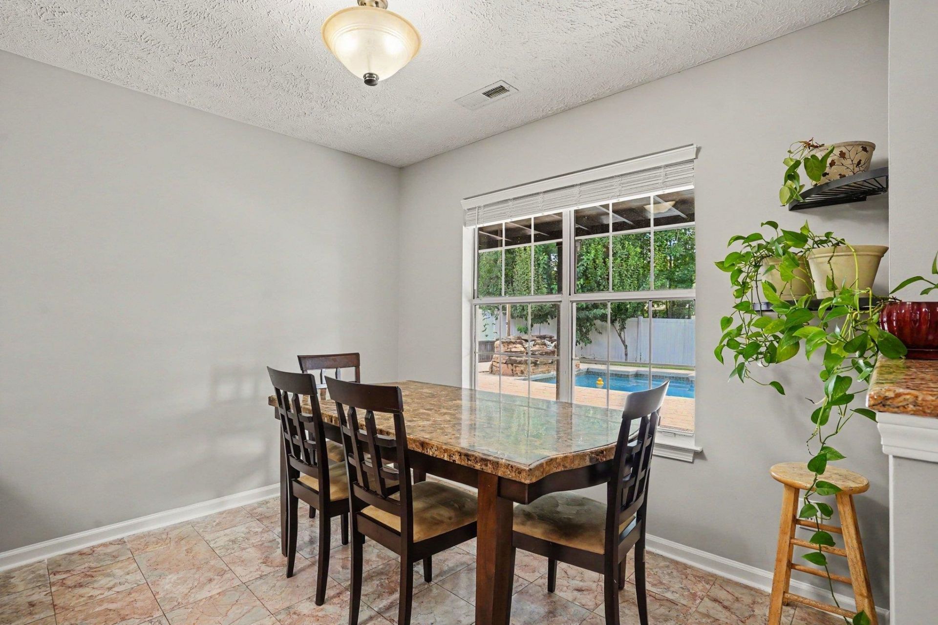 330 Pilothouse Dr. Photo 13
