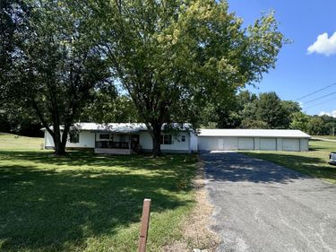 5400 Wolf River Dock Road, Albany, KY 42602
