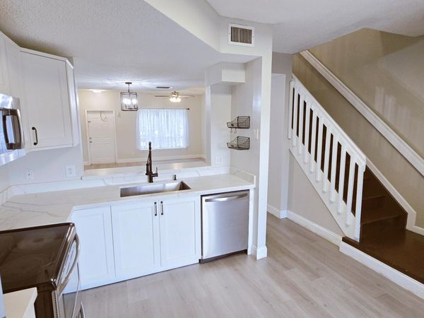 9807 NW 57 Manor, Coral Springs, FL 33076