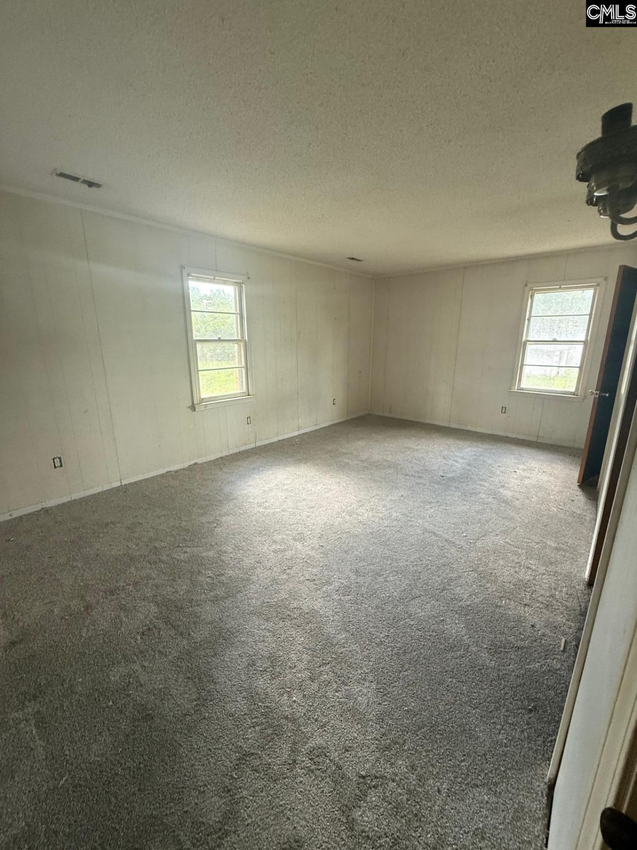 967 Boulevard Road  Photo 7