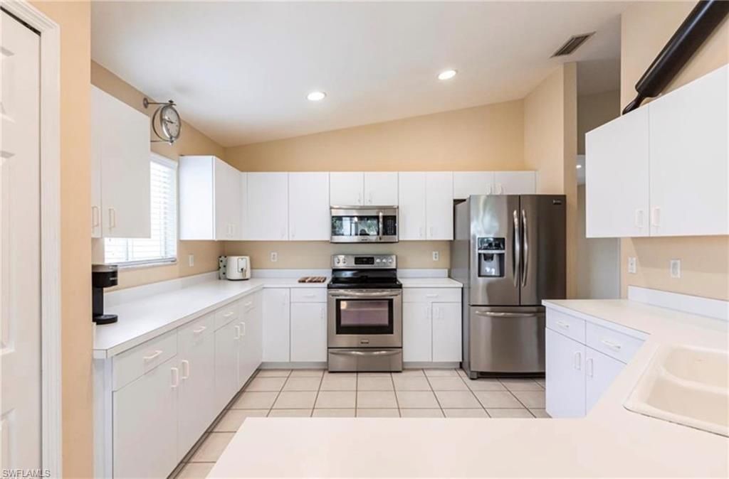 8451 Southbridge Dr, Unit 3, Estero, FL 33967 Photo