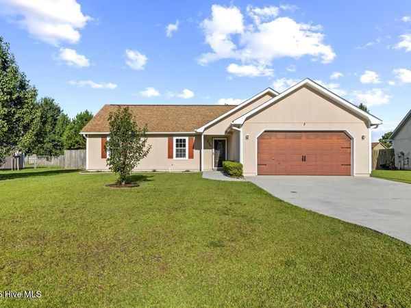 238 Parnell Road , Hubert, NC 28539