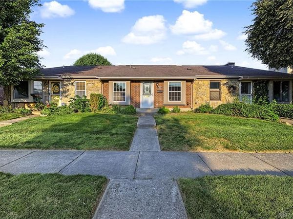 109 E Van Lake Drive, Vandalia, OH 45377