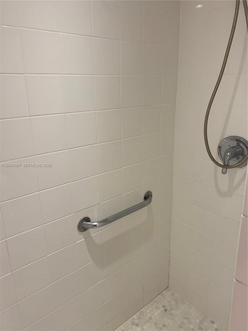 10101 E Bay Harbor Dr , Unit 401, Bay Harbor Islands, FL 33154 Photo