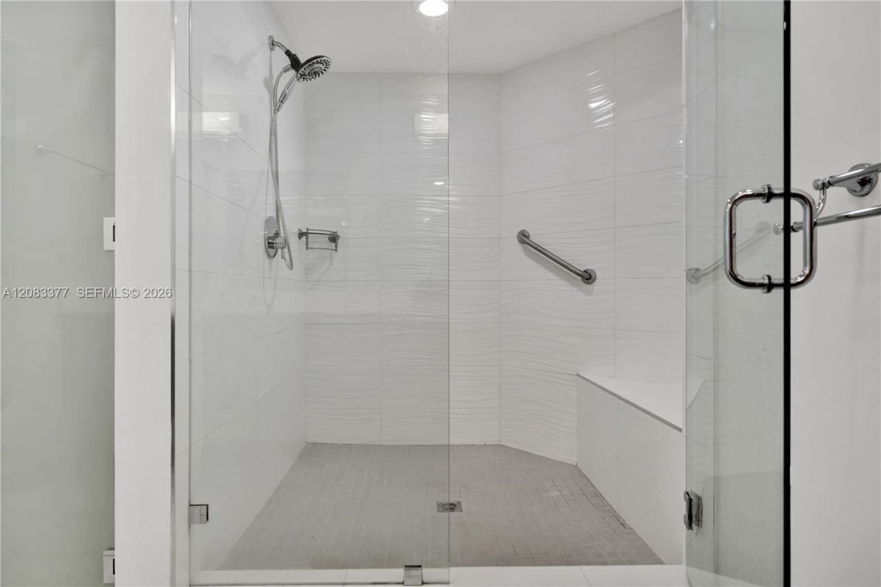 7825 NW 107th Ave, Unit 411, Doral, FL 33178 Photo