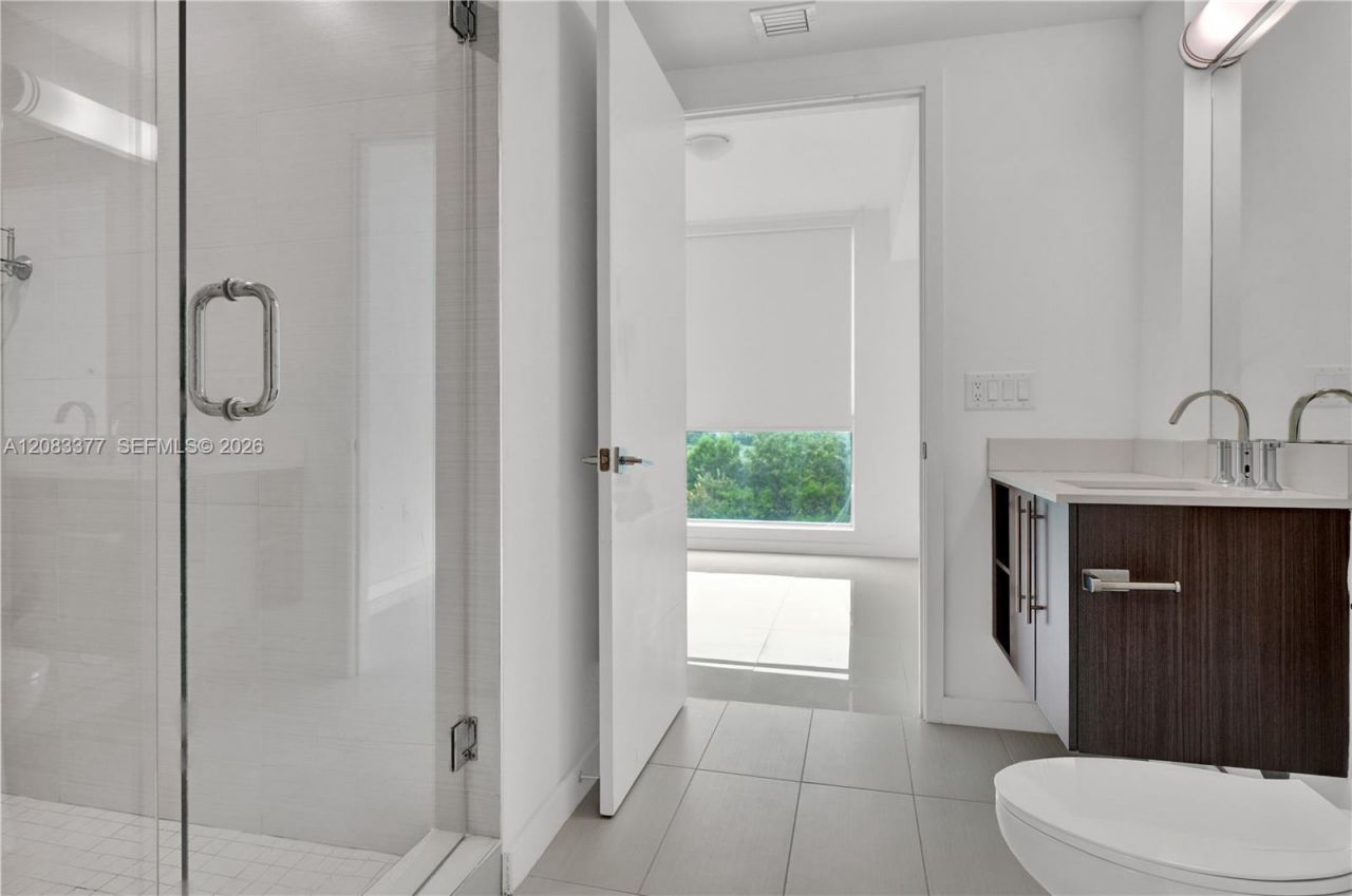 7825 NW 107th Ave, Unit 411, Doral, FL 33178 Photo