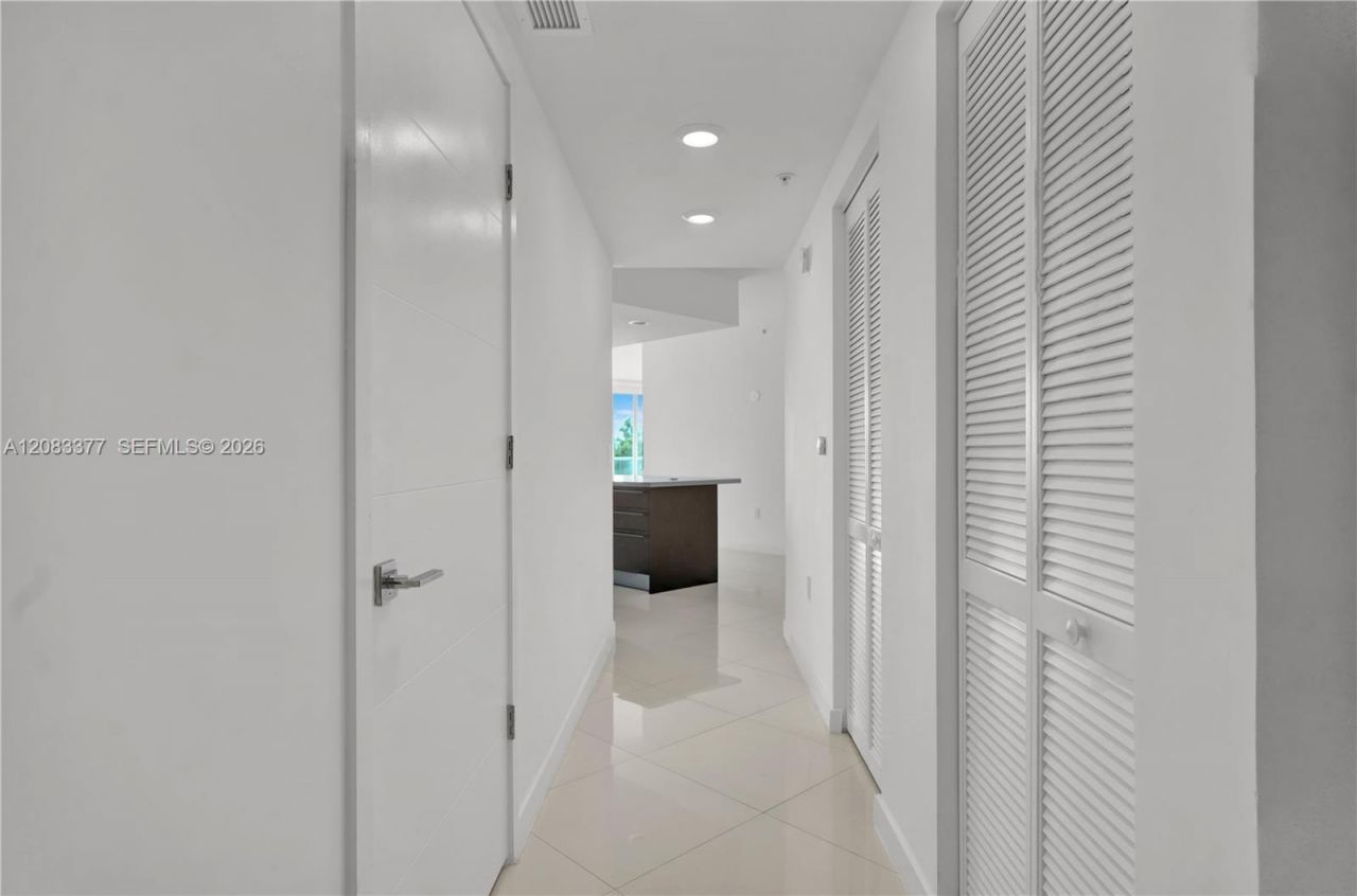 7825 NW 107th Ave, Unit 411, Doral, FL 33178 Photo