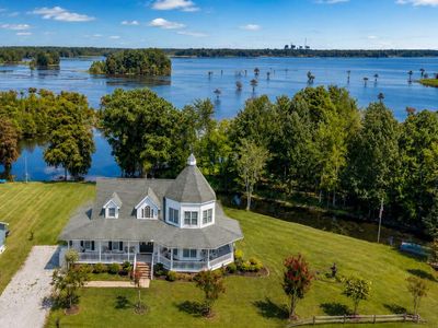 1232 Longpoint Road, Cross, SC 29436