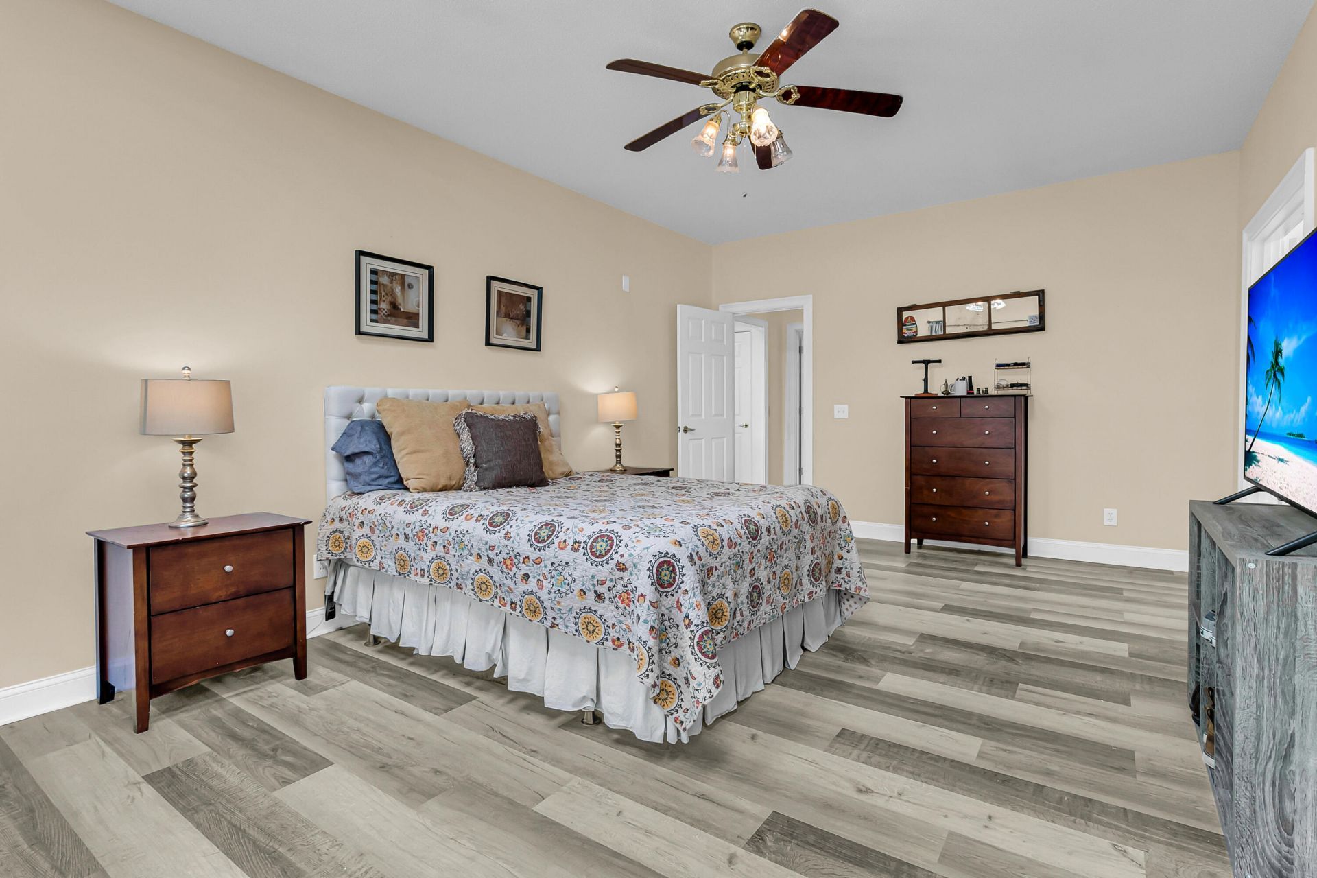 1232 Longpoint Road Photo 26
