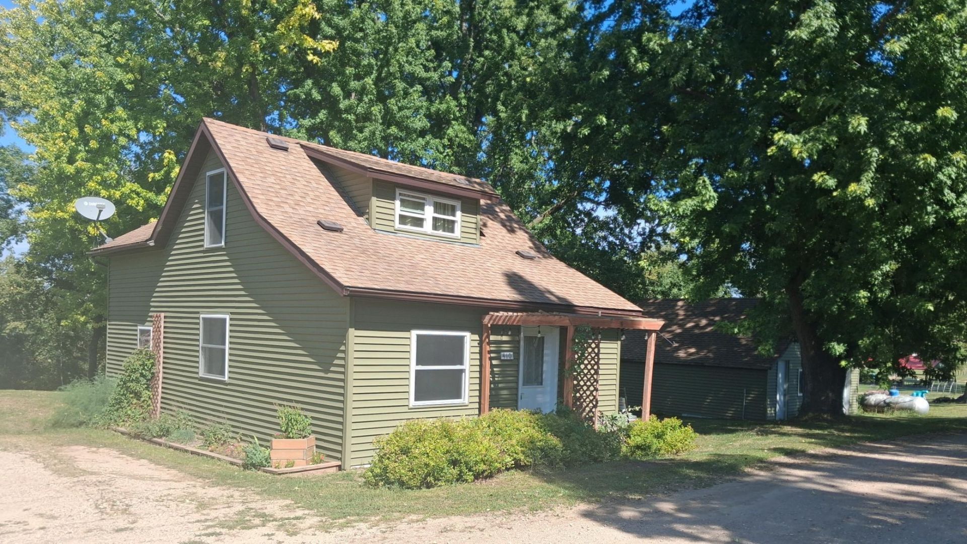 410 W Pleasant Avenue primary photo