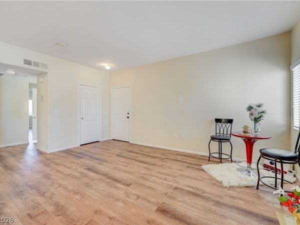 855 N Stephanie Street , Unit 2711, Las Vegas, NV 89014