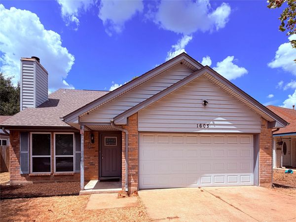 1605 Parkwood DR, Leander, TX 78641