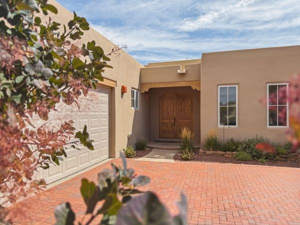 21 Calle Lemita , Santa Fe, NM 87507
