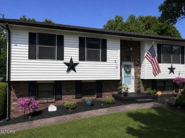 6116 Renee Rd, Corryton, TN 37721