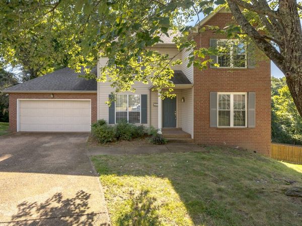 305 Roundhill Cv, Nashville, TN 37211