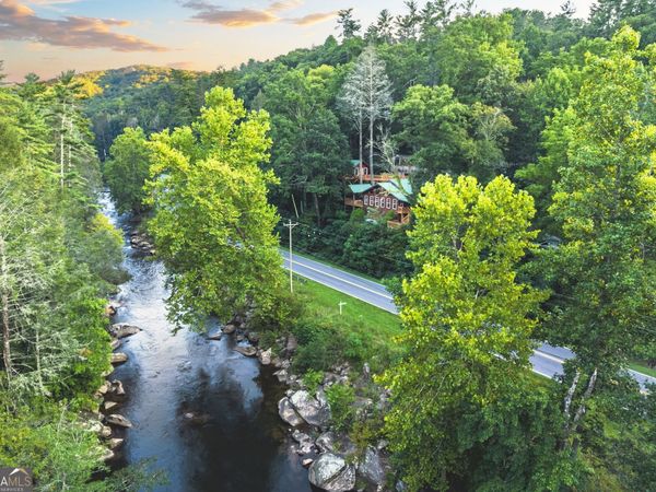 55 River Bend Lane, Blue Ridge, GA 30513