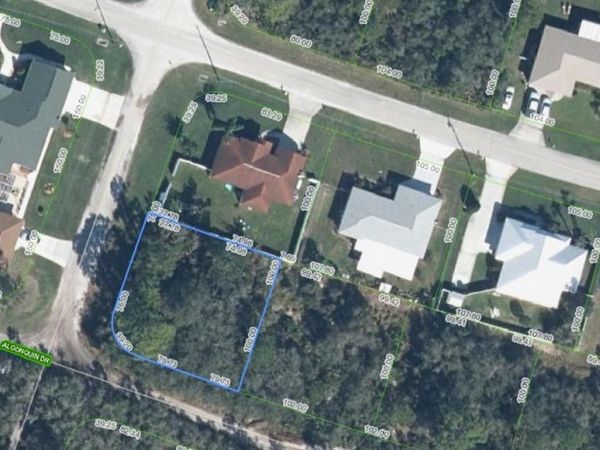 2126 ALGONQUIN DRIVE , SEBRING, FL 33875
