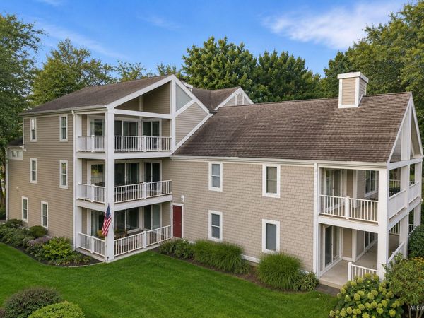320 Oselka Drive, Unit 243, New Buffalo, MI 49117