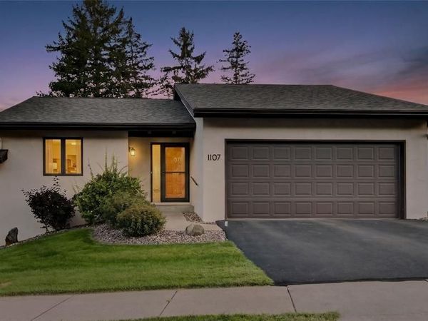 1107 Knollwood Trail, Altoona, WI 54720