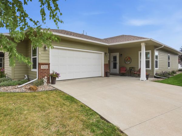 3200 S Sandlot Ave, Sioux Falls, SD 57110