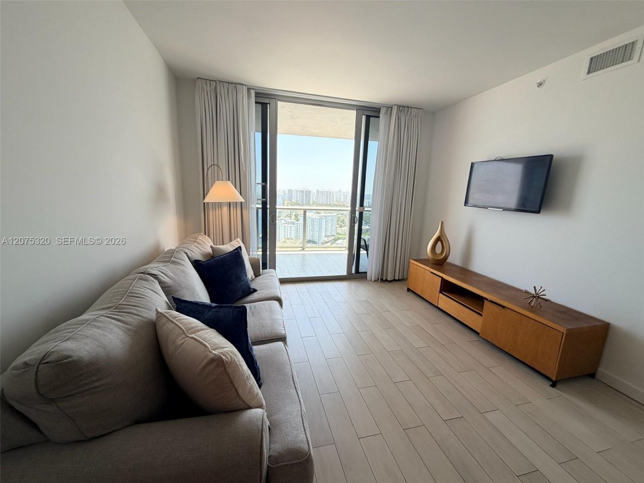 2600 E Hallandale Beach Blvd , Unit T3209, Hallandale Beach, FL 33009 Photo