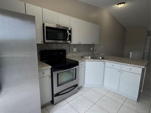 6801 W 36th Ave, Unit 204, Hialeah, FL 33018