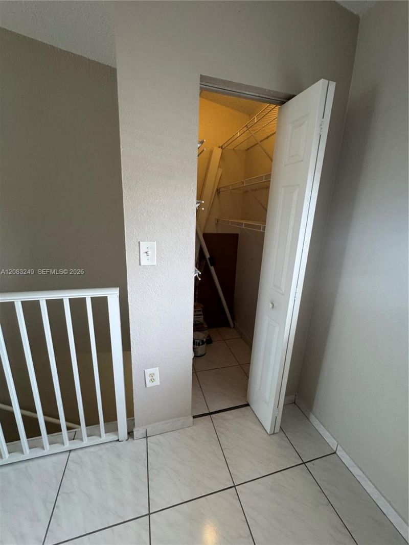 6801 W 36th Ave , Unit 204, Hialeah, FL 33018 Photo
