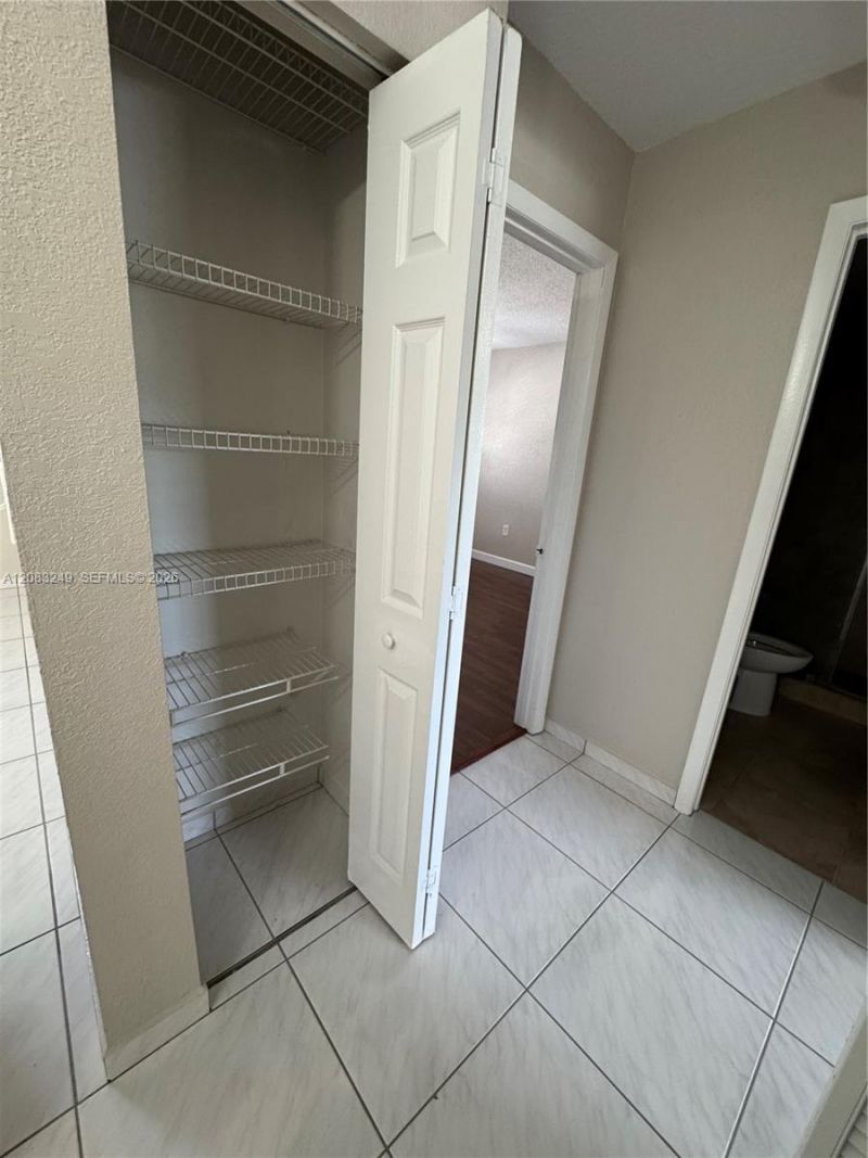 6801 W 36th Ave , Unit 204, Hialeah, FL 33018 Photo