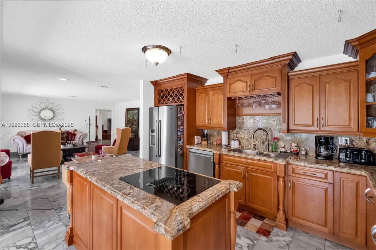 7080 SW 98th Ave , Miami, FL 33173 Photo