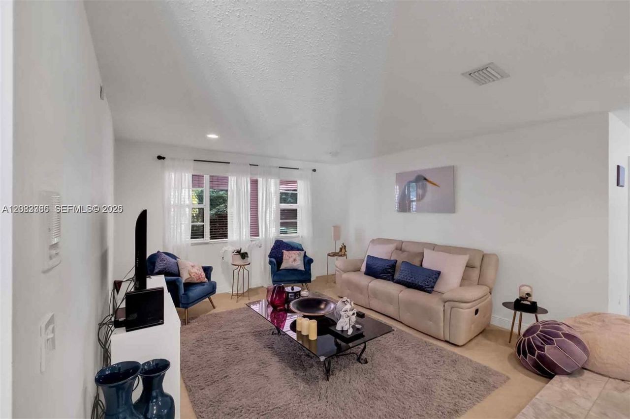 7080 SW 98th Ave , Miami, FL 33173 Photo