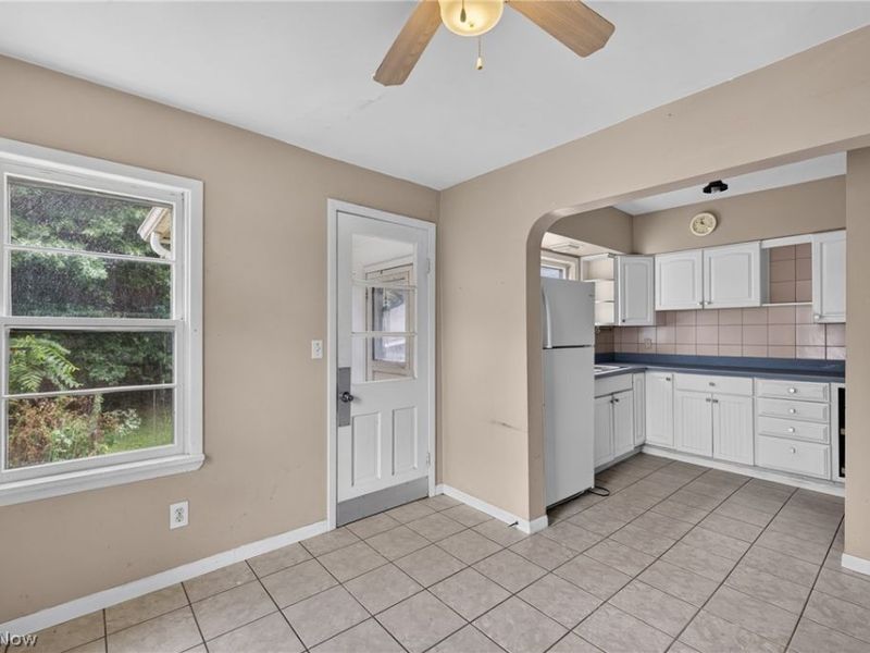 17922 Brazil Road, Cleveland, OH 44119 Photo 11