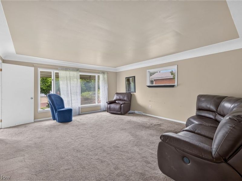 17922 Brazil Road, Cleveland, OH 44119 Photo 4