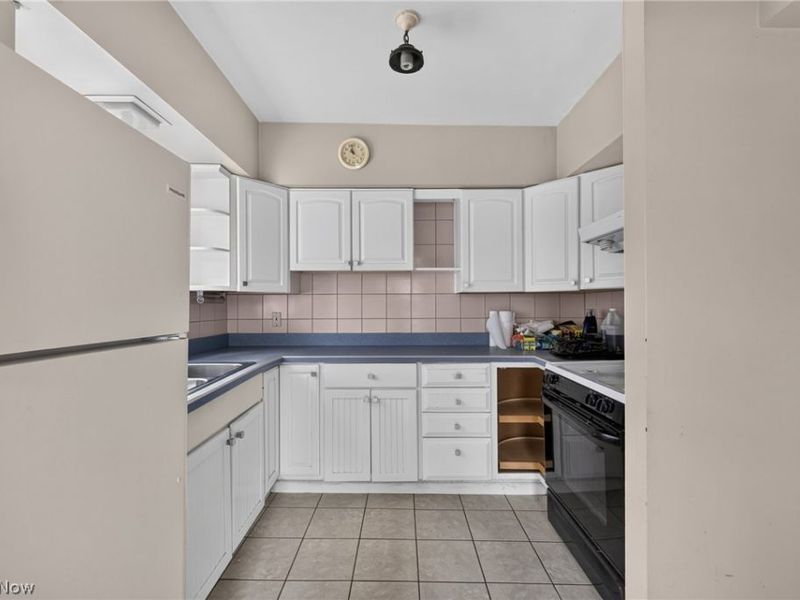 17922 Brazil Road, Cleveland, OH 44119 Photo 8