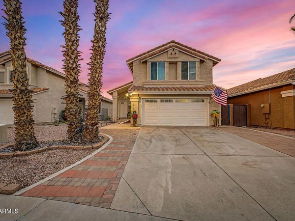 4064 E Woodland Drive, Phoenix, AZ 85048