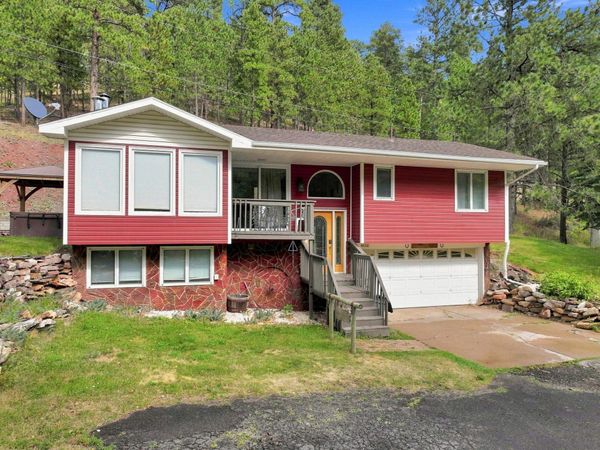 402 Dixon Avenue, Lead, SD 57754
